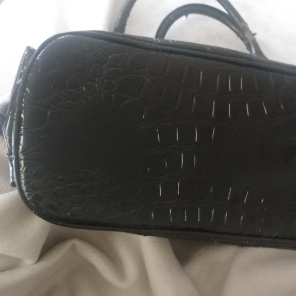 Vintage Chloe Elsie embossed croc leather gold bag - Picture 3 of 7
